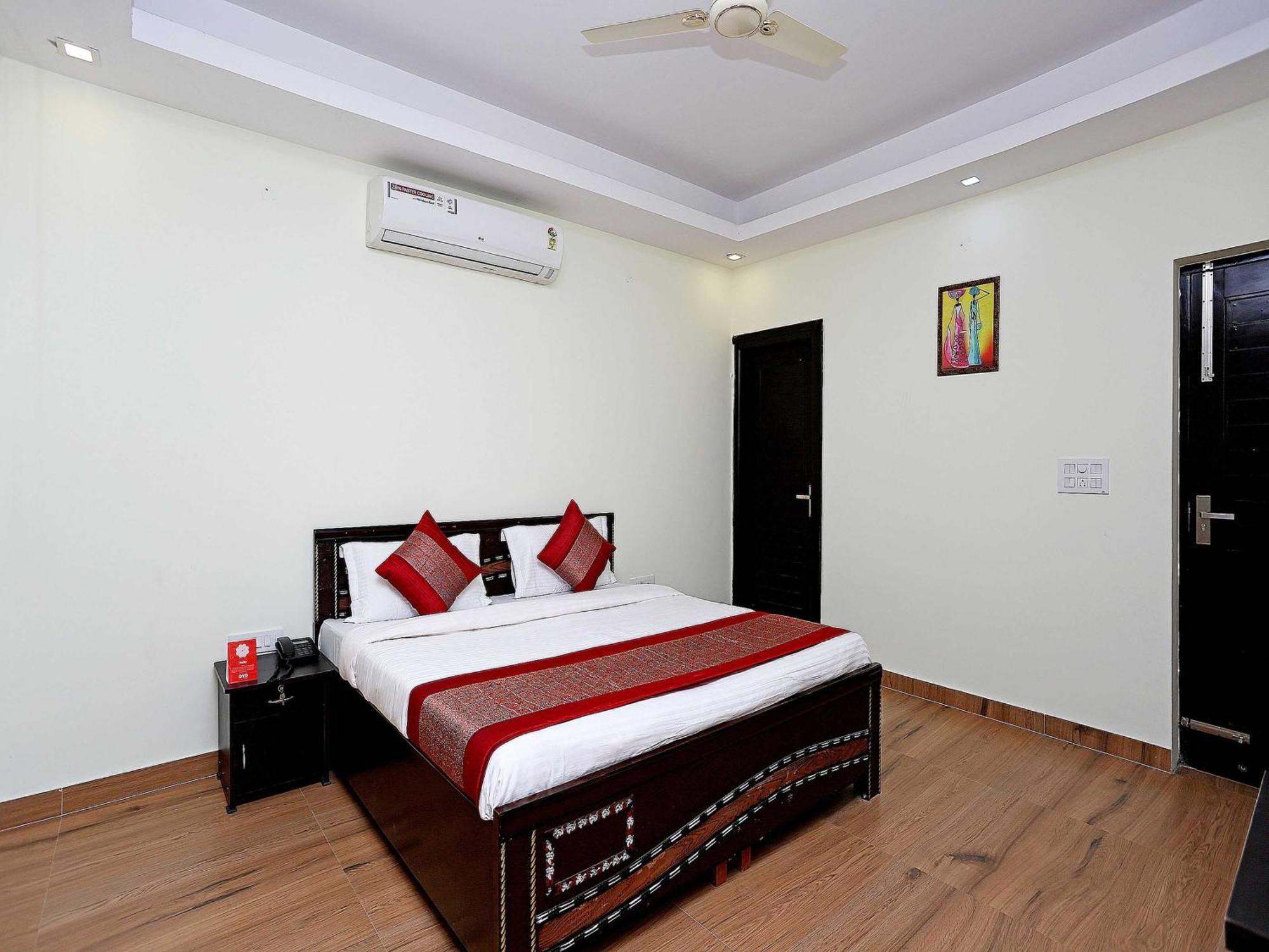 OYO 11090 Maira Homes Faridabad Exterior foto