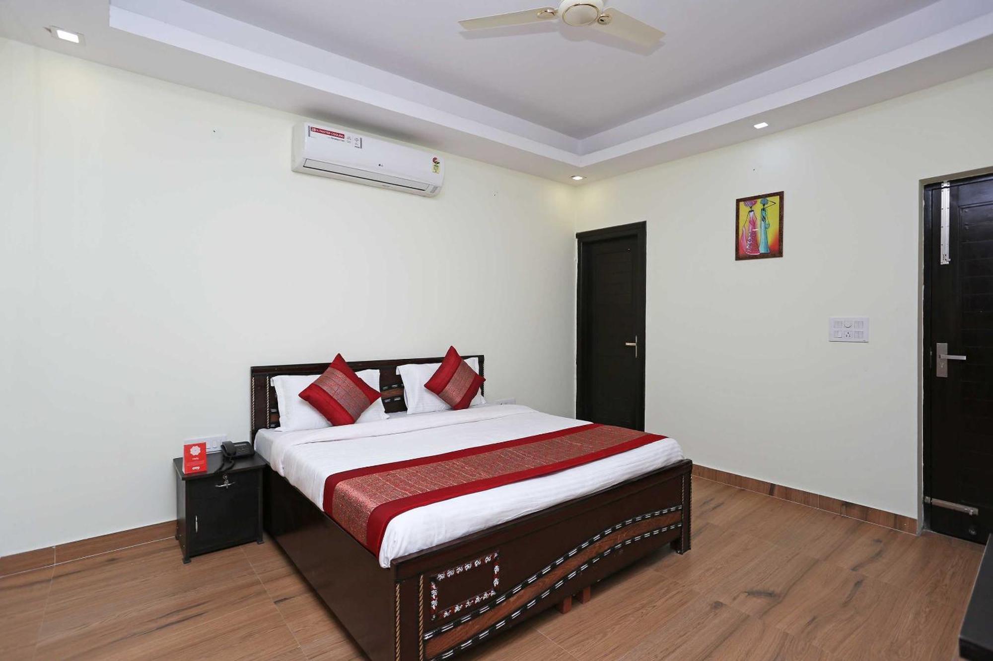 OYO 11090 Maira Homes Faridabad Exterior foto